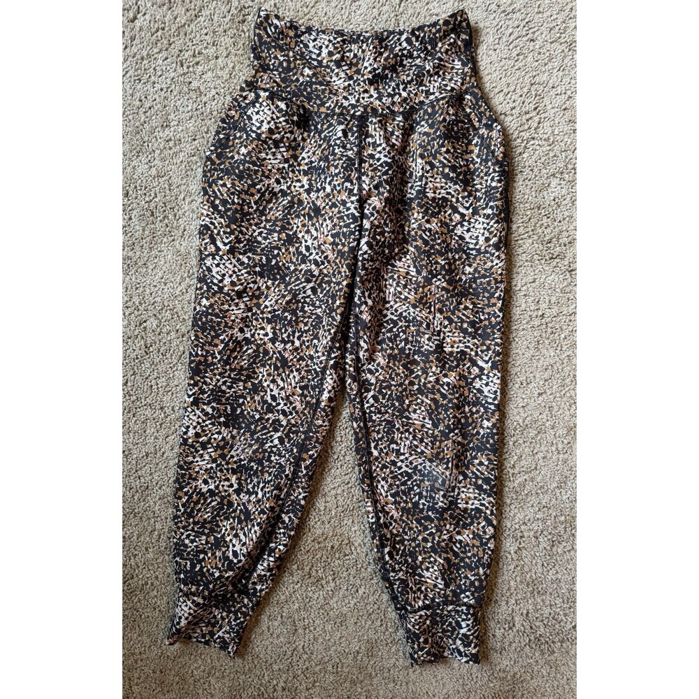GAPFit Women's Animal Print Jogger Leggings, Size S, High-Rise, Pockets
